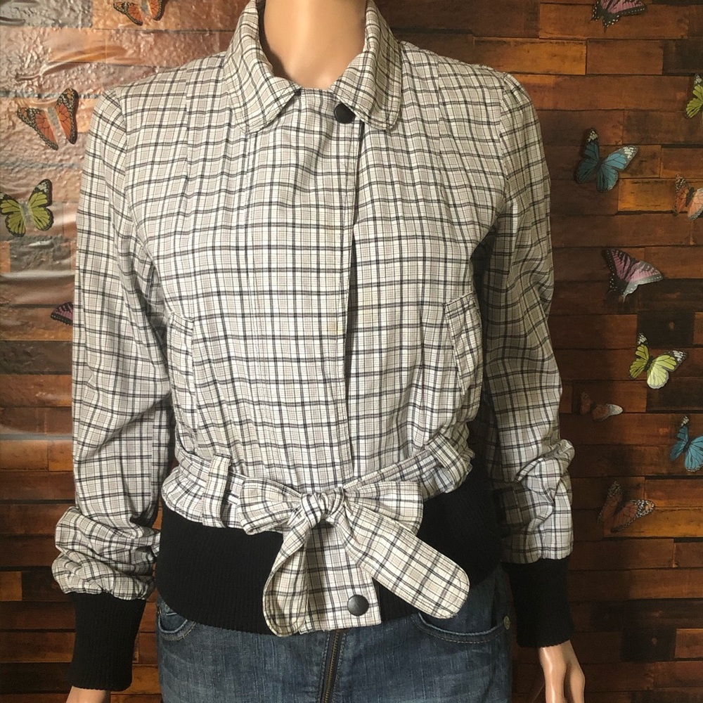Guess zipper plaid jacket!👖👟